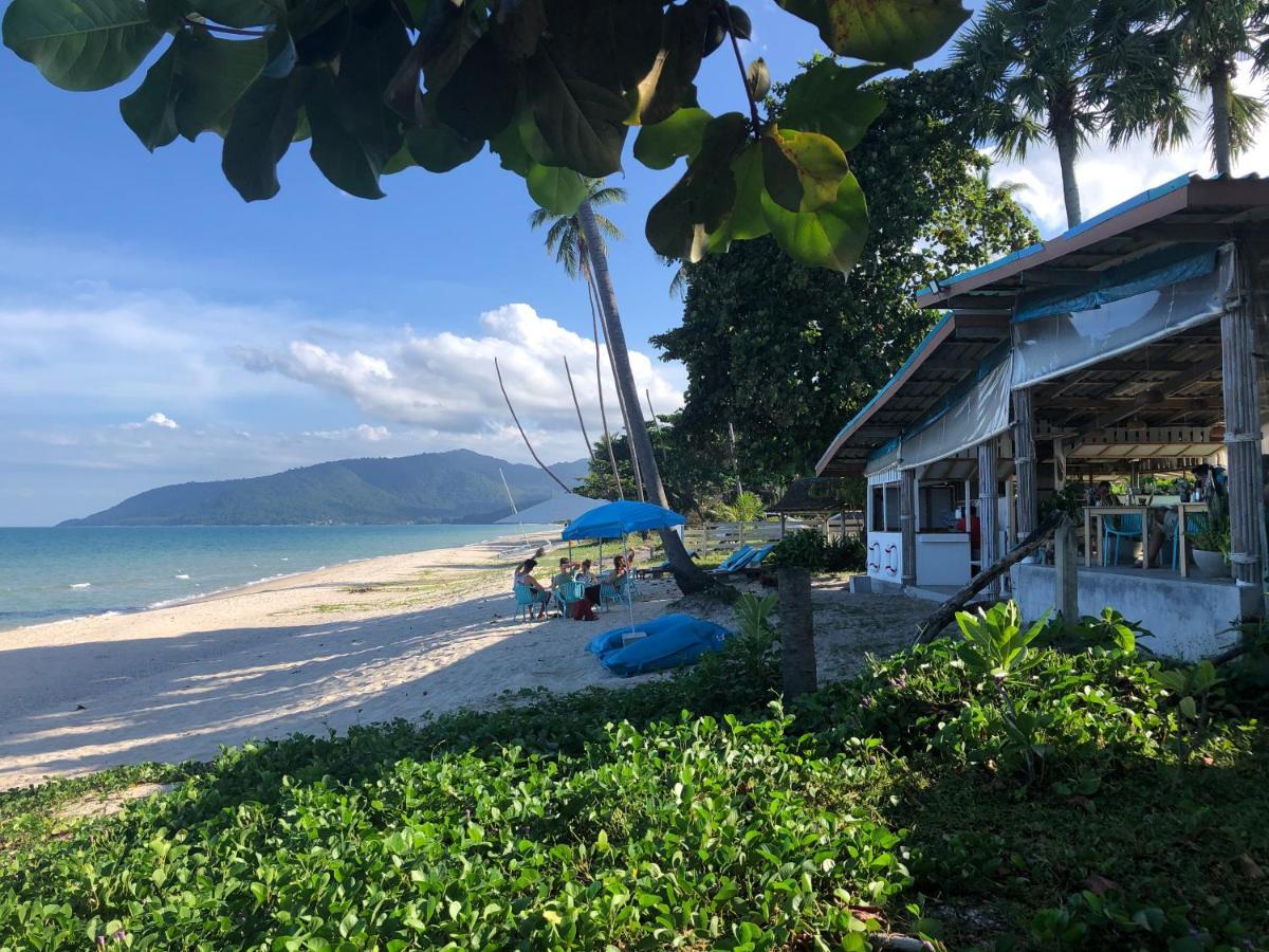 Le Petit Saint Tropez Hotel Khanom Exterior photo